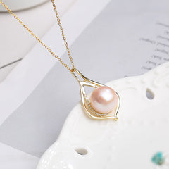 Natural Freshwater Pearl Pendant Necklace for Women